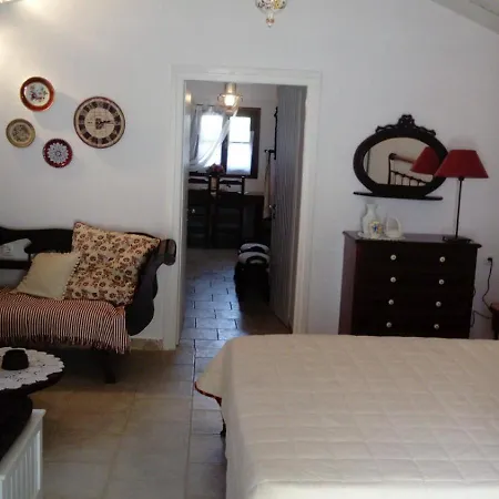 Appartement Charouda Stone Tower Xenonas *